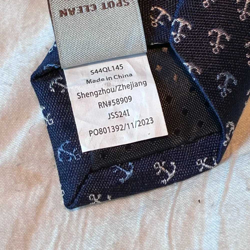 Class Club Boy’s Navy Blue Anchor Pattern Silk Blend Tie